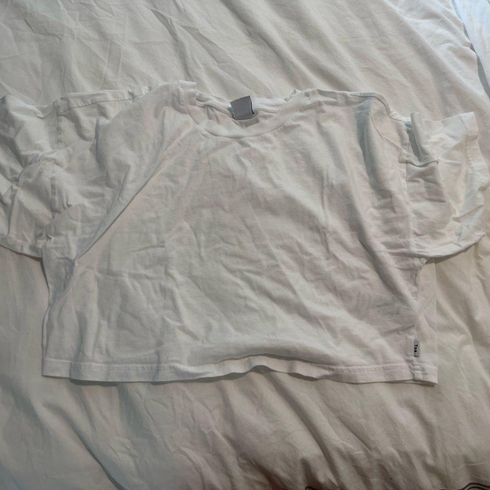 cropped tee